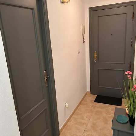 Torrevieja Apartment דירה